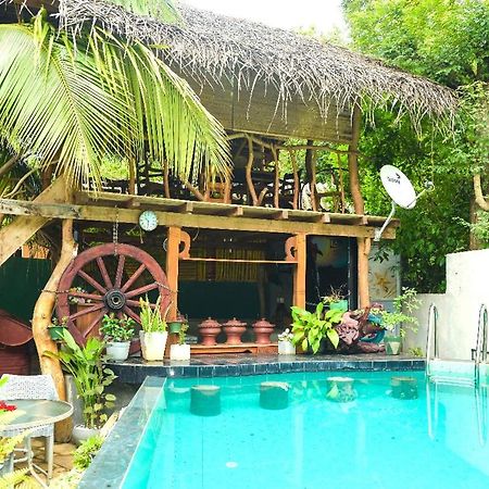 Visu Villa Hotel Habarana Exterior photo
