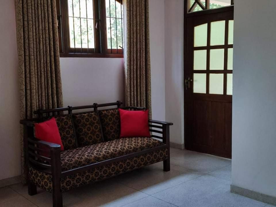 Visu Villa Hotel Habarana Exterior photo
